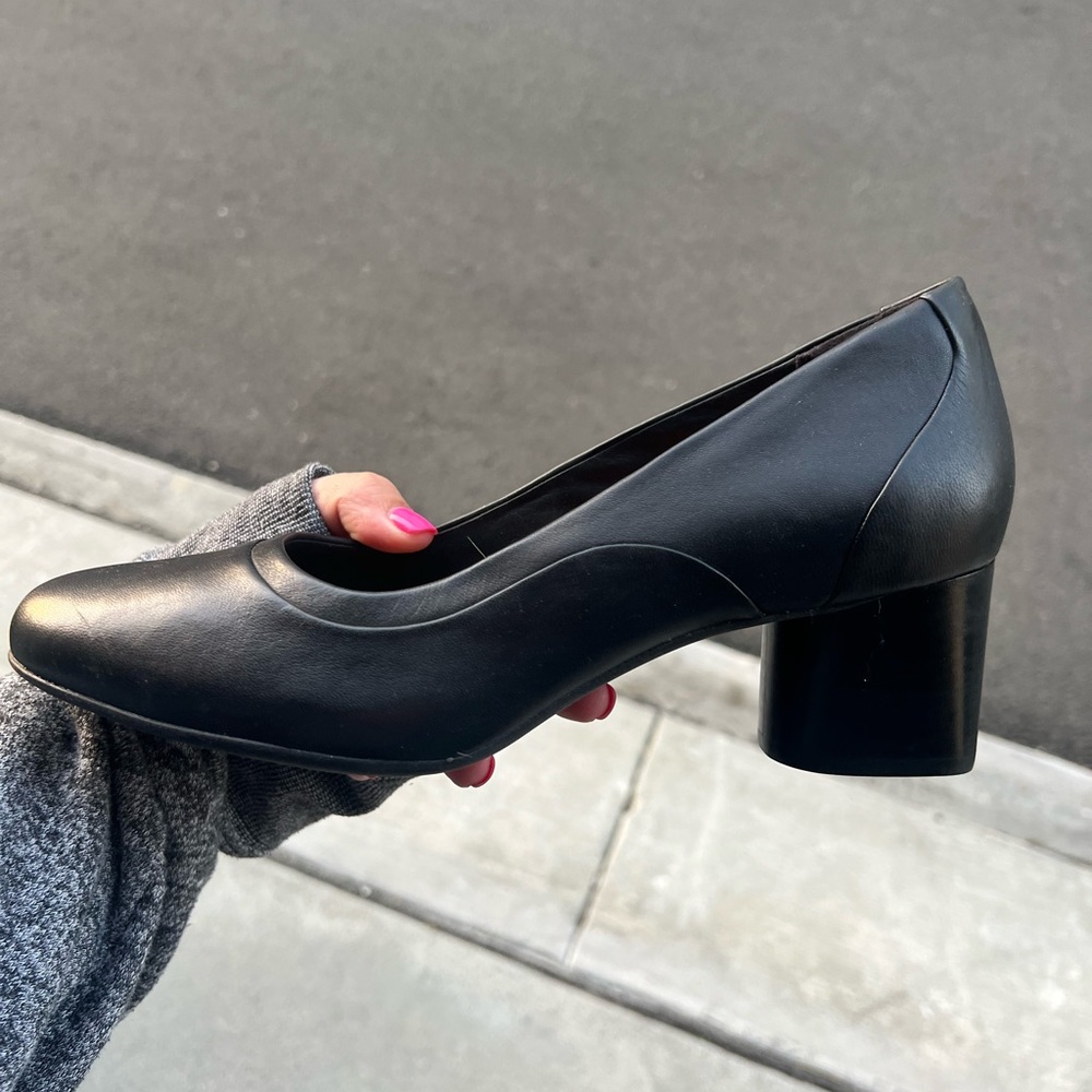 Brand new black Clark’s heels